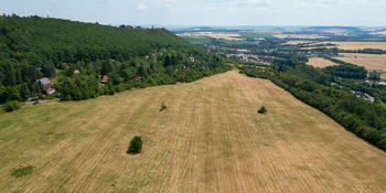 Prodej pozemku 16962 m², Nemojany