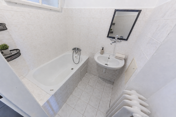 Prodej bytu 2+kk v osobním vlastnictví 43 m², Praha 3 - Vinohrady