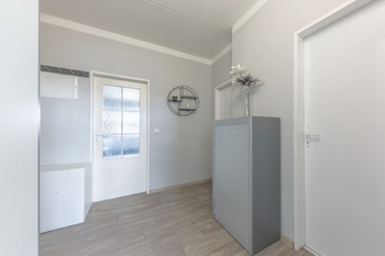 chodba  - Prodej bytu 2+kk v osobním vlastnictví 50 m², Kladno