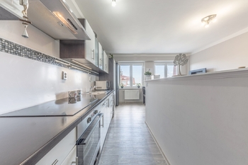 kuchyňský kout - Prodej bytu 2+kk v osobním vlastnictví 50 m², Kladno