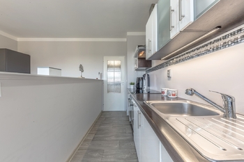 kuchyňský kout - Prodej bytu 2+kk v osobním vlastnictví 50 m², Kladno