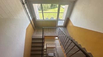 Schodiště - Prodej bytu 1+1 v družstevním vlastnictví 34 m², Čížkovice