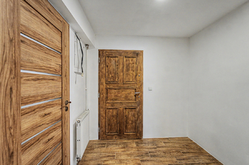 Předsíň - Prodej bytu 3+kk v osobním vlastnictví 61 m², Dobročovice