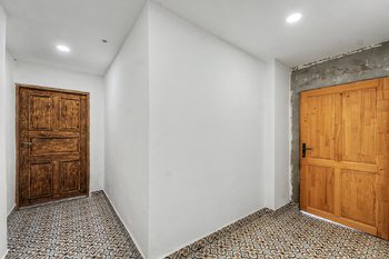Společná chodba - Prodej bytu 3+kk v osobním vlastnictví 61 m², Dobročovice