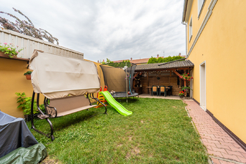 Prodej bytu 3+kk v osobním vlastnictví 61 m², Dobročovice
