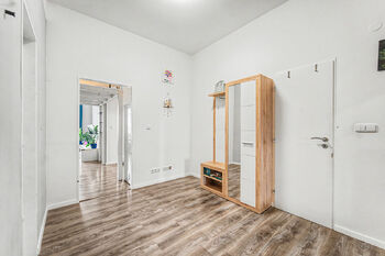 Předsíň - Prodej bytu 2+kk v osobním vlastnictví 55 m², Milovice