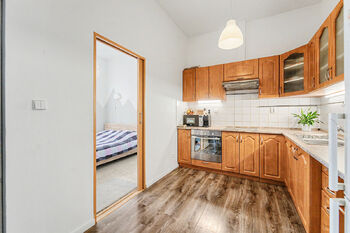 Kuchyň - Prodej bytu 2+kk v osobním vlastnictví 55 m², Milovice