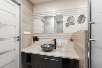 Prodej bytu 3+kk v osobním vlastnictví 65 m², Praha 10 - Horní Měcholupy