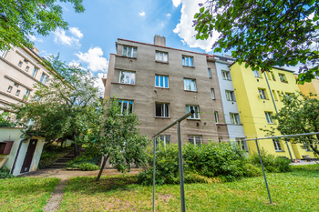 Prodej bytu 1+1 v osobním vlastnictví 42 m², Praha 4 - Braník