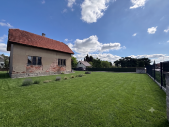 Prodej pozemku 853 m², Mukařov