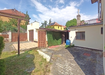 K dispozici je i garáž - Prodej domu 125 m², Rakovník