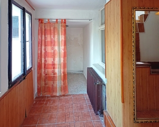 z chodby potom pokračujeme  - Prodej domu 125 m², Rakovník