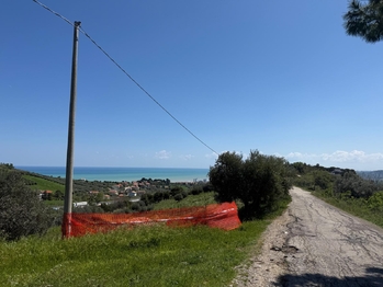 boční výhled z vily na moře  - Prodej domu 183 m², Silvi