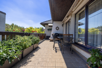 Jižní terasa - Prodej domu 170 m², Všetaty
