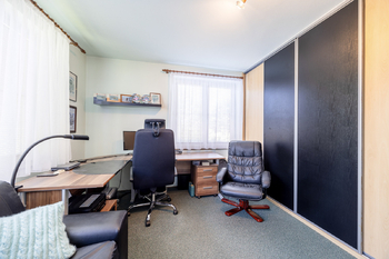 Pracovna - Prodej domu 170 m², Všetaty