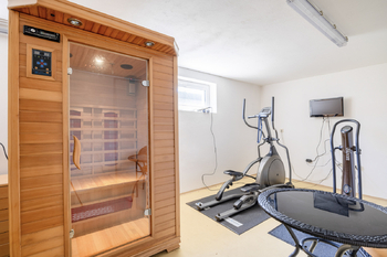 Wellness místnost - Prodej domu 170 m², Všetaty