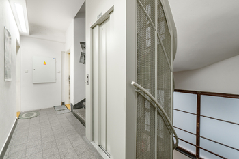 Pronájem bytu 1+kk v osobním vlastnictví 22 m², Praha 6 - Střešovice