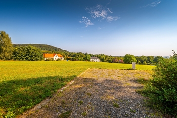Prodej pozemku 900 m², Omlenice