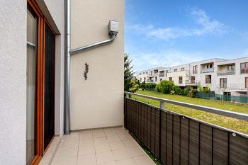 balkon - Pronájem bytu 3+kk v osobním vlastnictví 72 m², Zbuzany