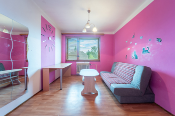 Druhý pokoj v patře - Prodej domu 234 m², Týnec nad Labem