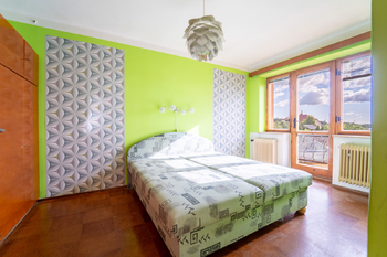 Ložnice v patře - Prodej domu 234 m², Týnec nad Labem