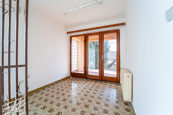 Vstup z haly na balkon - Prodej domu 234 m², Týnec nad Labem