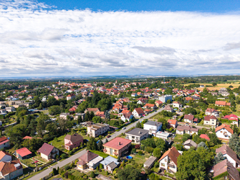 Nemovitost a okolí - Prodej domu 234 m², Týnec nad Labem