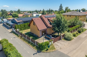 Prodej domu 174 m², Hovorčovice