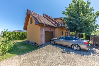 Prodej domu 174 m², Hovorčovice