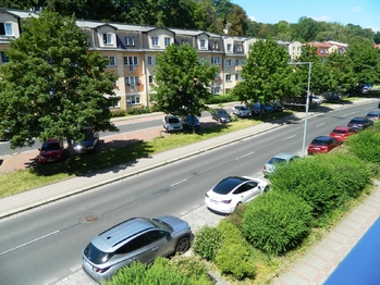 Výhled na Hlavní ulici. - Prodej bytu 2+1 v osobním vlastnictví 61 m², Aš