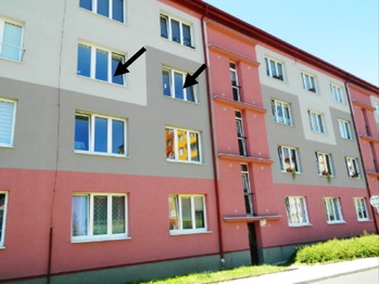Jídelna s kuchyní a druhý pokoje je orientován do Karlovy ulice. - Prodej bytu 2+1 v osobním vlastnictví 61 m², Aš