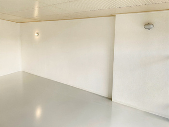 Interiér. - Prodej garáže 28 m², Cheb
