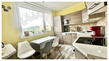 Prodej bytu 3+1 v osobním vlastnictví 80 m², Chomutov