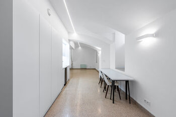 Pronájem vybaveného bytu 1+kk, Veletržní 405/31, Praha 7 – Holešovice  Nabízíme k pronájmu světlý a plně vybavený byt o dispozici 1+kk na prestižní adrese Veletržní 405/31 v oblíbené lokalitě Praha 7  - Pronájem bytu 1+kk v osobním vlastnictví 40 m², Praha 7 - Holešovice
