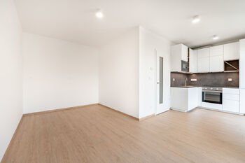 Pronájem bytu 1+kk v osobním vlastnictví 31 m², Praha 5 - Řeporyje