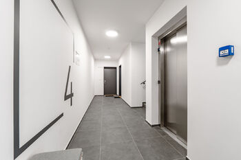 Pronájem bytu 1+kk v osobním vlastnictví 31 m², Praha 5 - Řeporyje