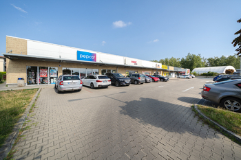 Prodej bytu 2+kk Praha 9 – Vinoř | Světlý byt v zeleni se společnou zahradou - Prodej bytu 2+kk v osobním vlastnictví 44 m², Praha 9 - Vinoř