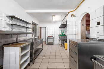 Pronájem restaurace 170 m², Boršov nad Vltavou