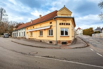 Pronájem restaurace 170 m², Boršov nad Vltavou