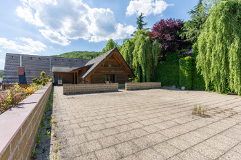 Prodej domu 708 m², Králův Dvůr