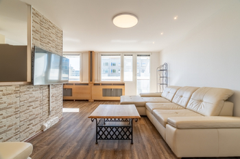 Prodej bytu 3+1 v osobním vlastnictví 70 m², Praha 4 - Komořany