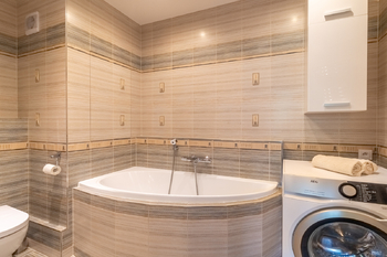 Prodej bytu 3+1 v osobním vlastnictví 70 m², Praha 4 - Komořany