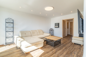 Prodej bytu 3+1 v osobním vlastnictví 70 m², Praha 4 - Komořany