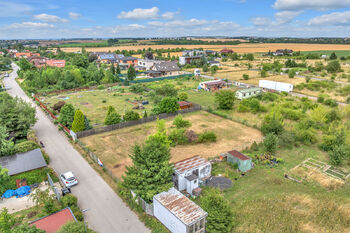 Prodej pozemku 970 m², Zdiby