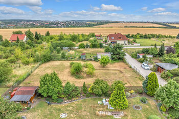 Prodej pozemku 970 m², Zdiby