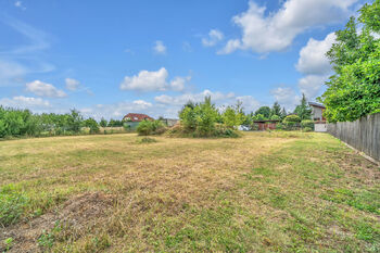 Prodej pozemku 970 m², Zdiby