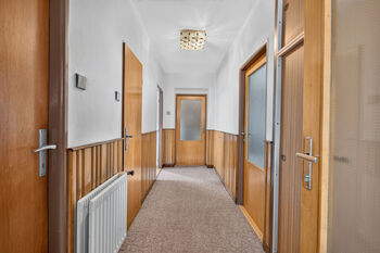 Chodba 1P - Prodej domu 270 m², Kolín