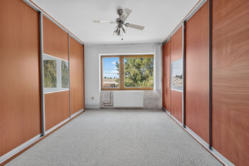 Pokoj - Prodej domu 270 m², Kolín