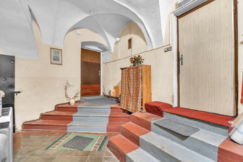 Prodej domu 420 m², Hostinné