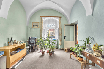 Prodej domu 420 m², Hostinné